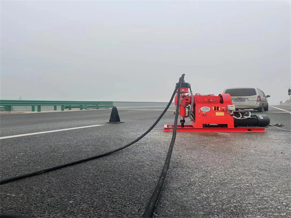 高邑马路路基路面开裂下沉注浆加固灌浆